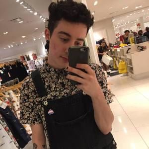 Meet your Posher, Quinn